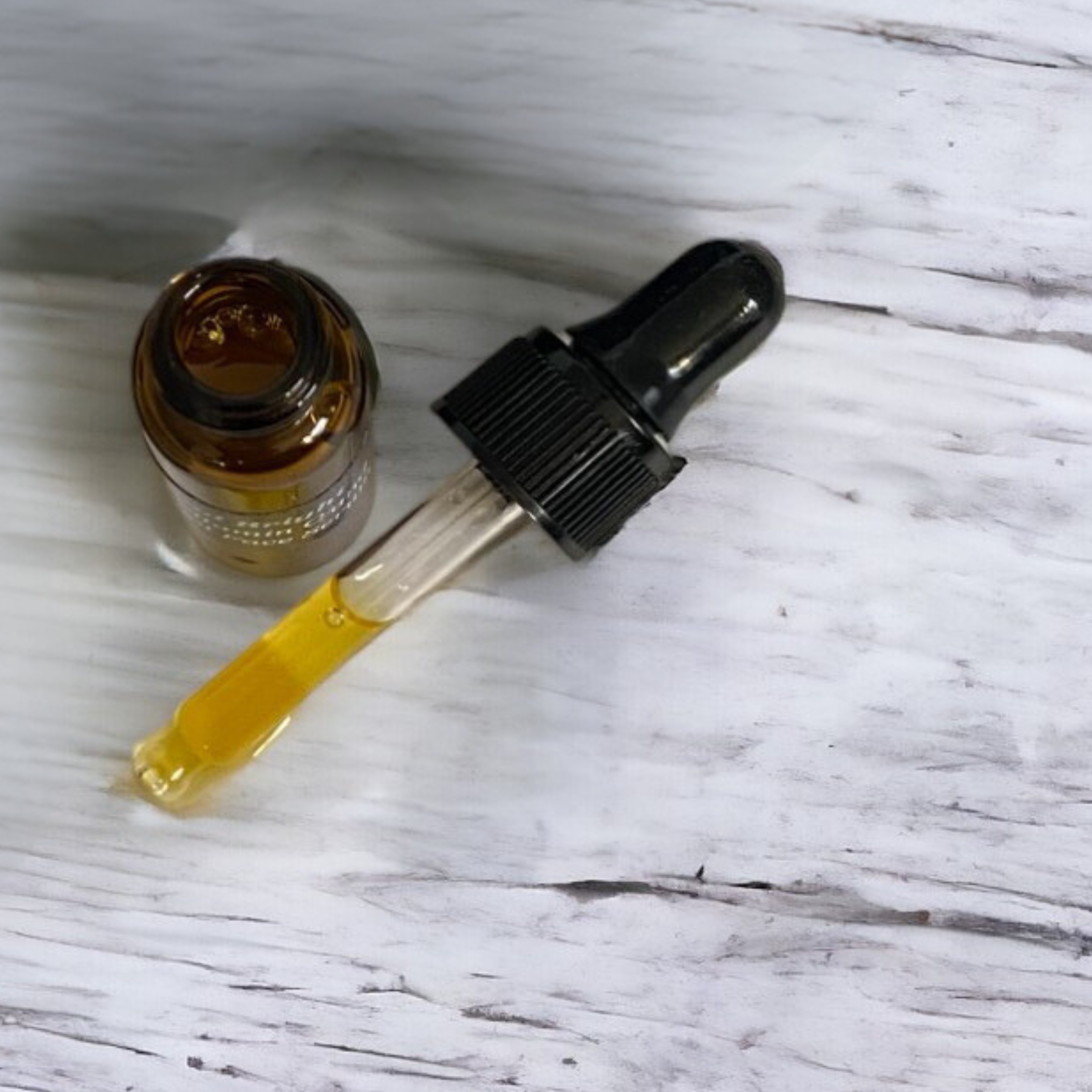Tight & Bright – Phyto-Retinol & Vitamin C Anti-Aging Face Serum